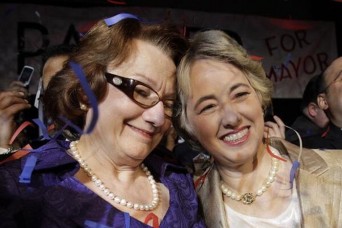 Houston Mayor Annise Parker, right, and new wife Kathy Hubbard, her parnter of 23 years.