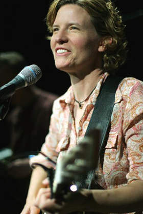 Interview with singer/songwriter Catie Curtis