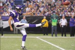Chris Kluwe punting