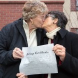 Grethe Cammermeyer kisses Diane Divelbess