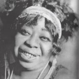 Ten lesbian and bisexual women who helped make history