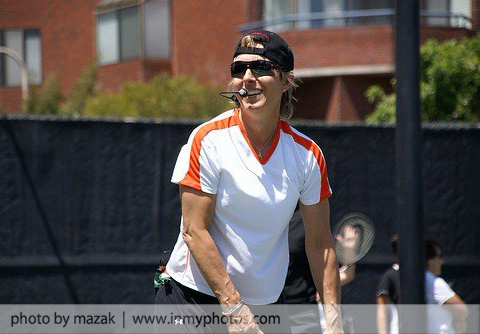 martina navratilova 3 Martina Navratilova hosts a tennis clinic fundraiser for NCLR