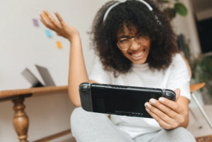 Empowering Narratives: Top 7 Games Featuring Lesbian Characters