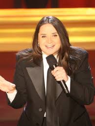 Guests at EDEN Pacific Northwest will roll in the aisles once comedian Sandra Valls hits the stage.