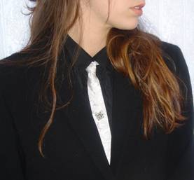 Woman wearing skinny tie